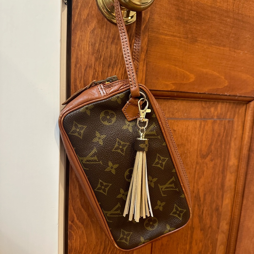 Vintage LV sport clutch